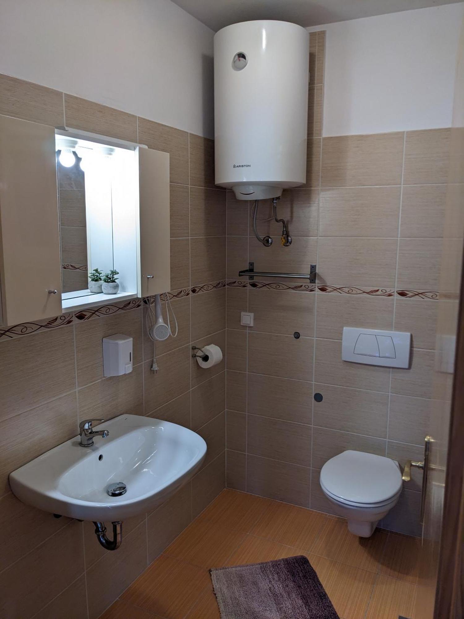 Apartments Monika โนวีวีโนดอลสกี ภายนอก รูปภาพ